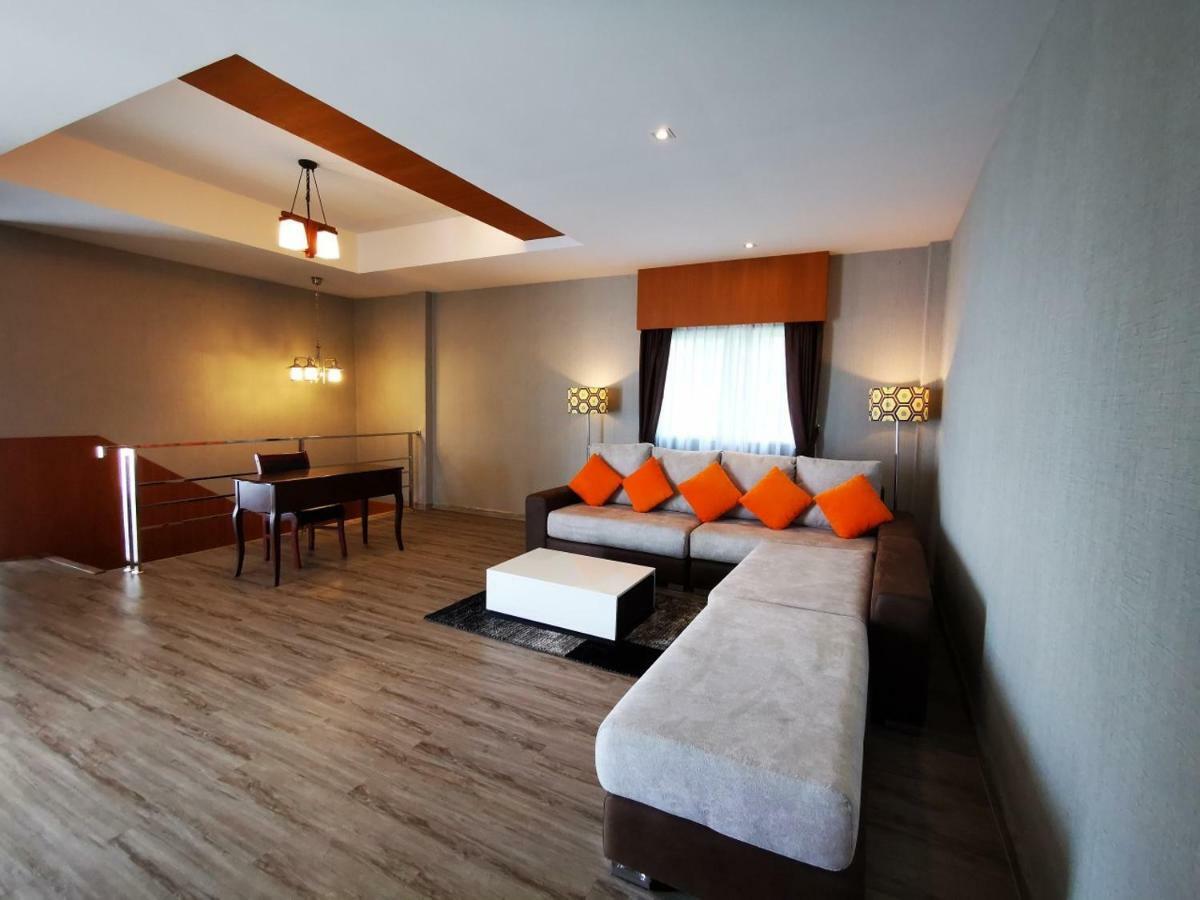 Kanita Pool Villa Karon Dış mekan fotoğraf
